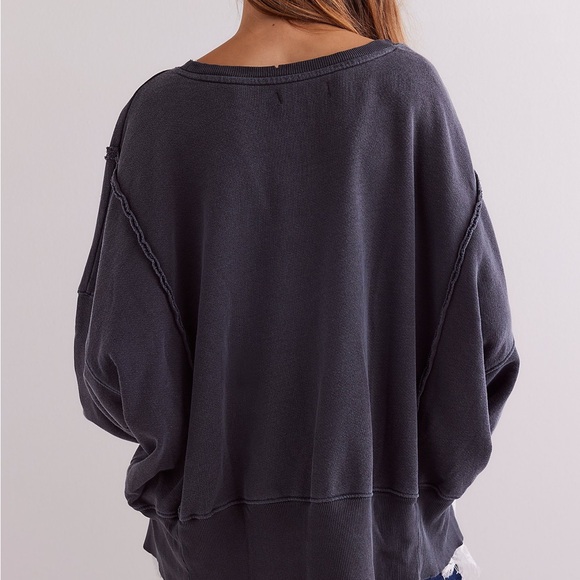 We The Free Camden Black Sweatshirt Oversized NWT SZ L - Picture 2 of 3